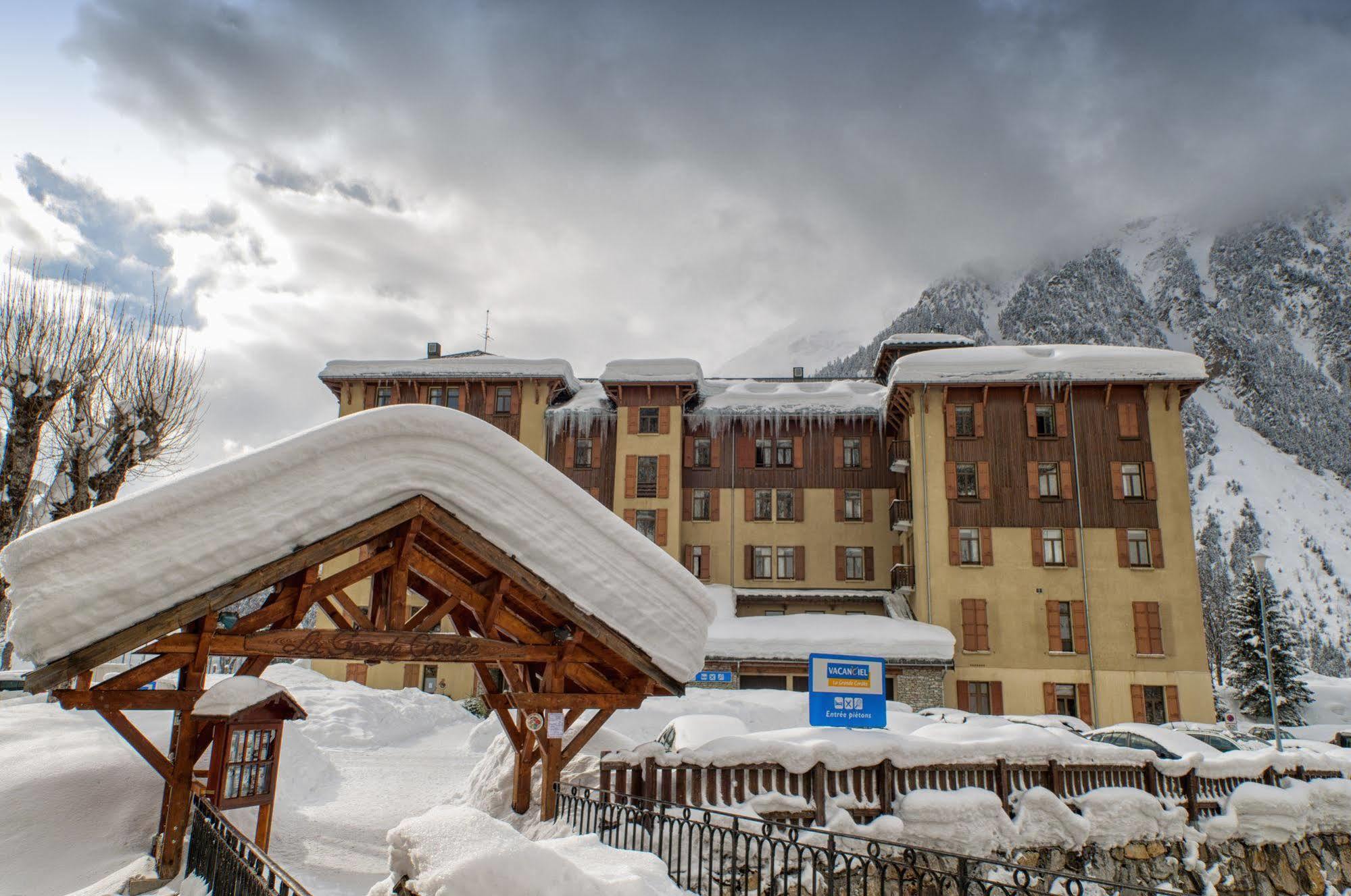 Madame Vacances Residence Les Jardins De La Vanoise プラローニャン・ラ・ヴァノワーズ エクステリア 写真